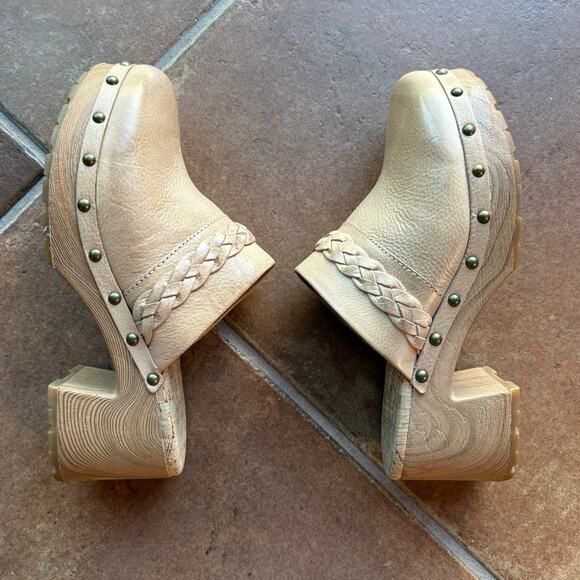 Kork-Ease Tilly Tan Leather Retro Style Platform Clog w Brass Stud Detail size 8 - Picture 10 of 15